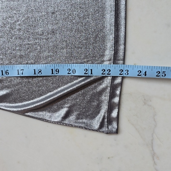 NWT Ann Taylor metallic silver top size medium - Picture 14 of 14